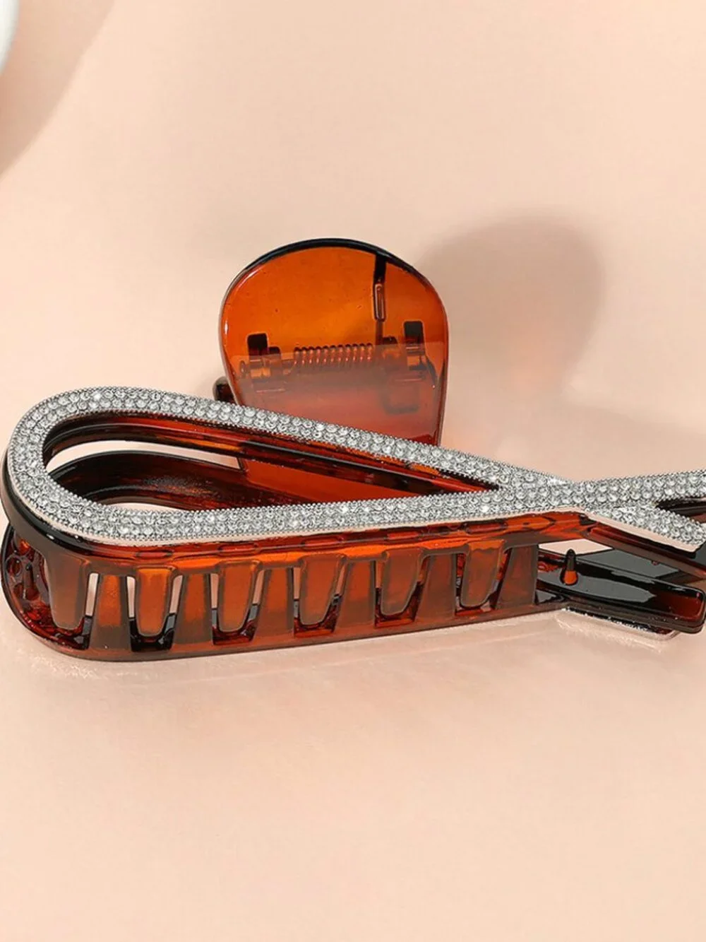 Stone Paved Open Crisscross Hair Claw Clip